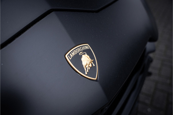 Lamborghini Urus 4.0 V8 Performante - Original Color l Akrapovic l Carbon Pack