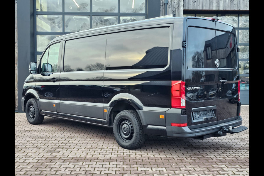 Volkswagen Crafter 35 2.0 TDI L3H2 177PK RWD Highline | 3500KG trekhgewicht | Cruise | App-connect | Navi | Stoelverwarming | Betimmering | Camera |