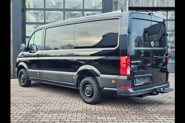 Volkswagen Crafter 35 2.0 TDI L3H2 177PK RWD Highline | 3500KG trekhgewicht | Cruise | App-connect | Navi | Stoelverwarming | Betimmering | Camera |
