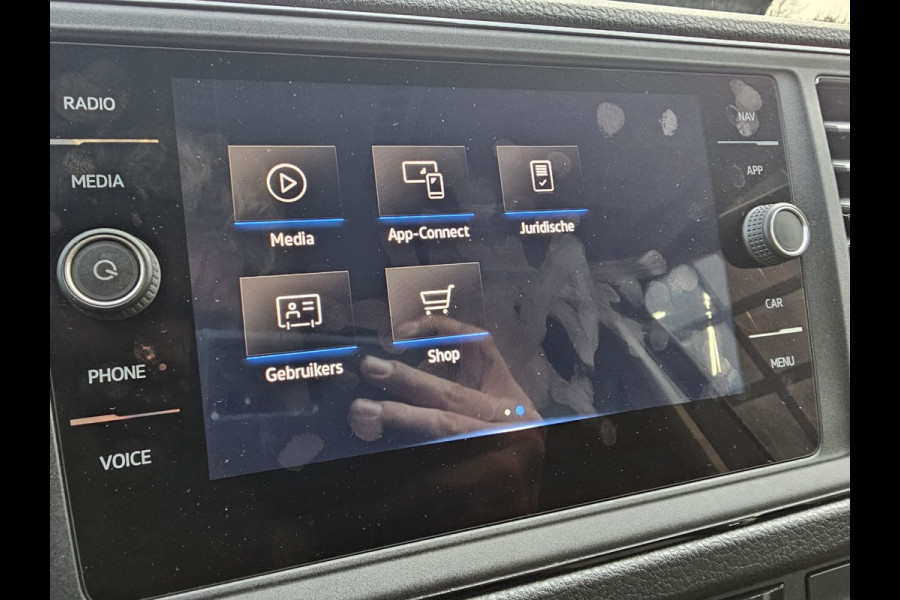 Volkswagen Crafter 35 2.0 TDI L3H2 177PK RWD Highline | 3500KG trekhgewicht | Cruise | App-connect | Navi | Stoelverwarming | Betimmering | Camera |