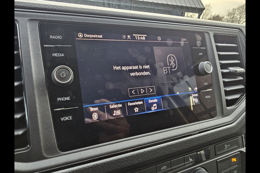 Volkswagen Crafter 35 2.0 TDI L3H2 177PK RWD Highline | 3500KG trekhgewicht | Cruise | App-connect | Navi | Stoelverwarming | Betimmering | Camera |