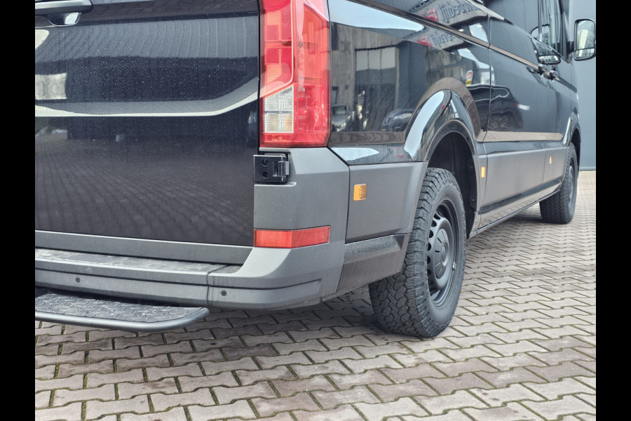 Volkswagen Crafter 35 2.0 TDI L3H2 177PK RWD Highline | 3500KG trekhgewicht | Cruise | App-connect | Navi | Stoelverwarming | Betimmering | Camera |