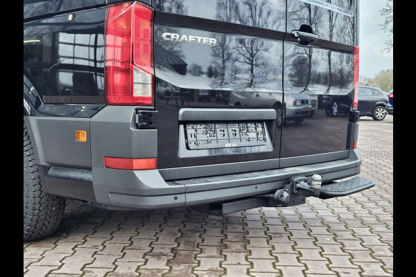 Volkswagen Crafter 35 2.0 TDI L3H2 177PK RWD Highline | 3500KG trekhgewicht | Cruise | App-connect | Navi | Stoelverwarming | Betimmering | Camera |