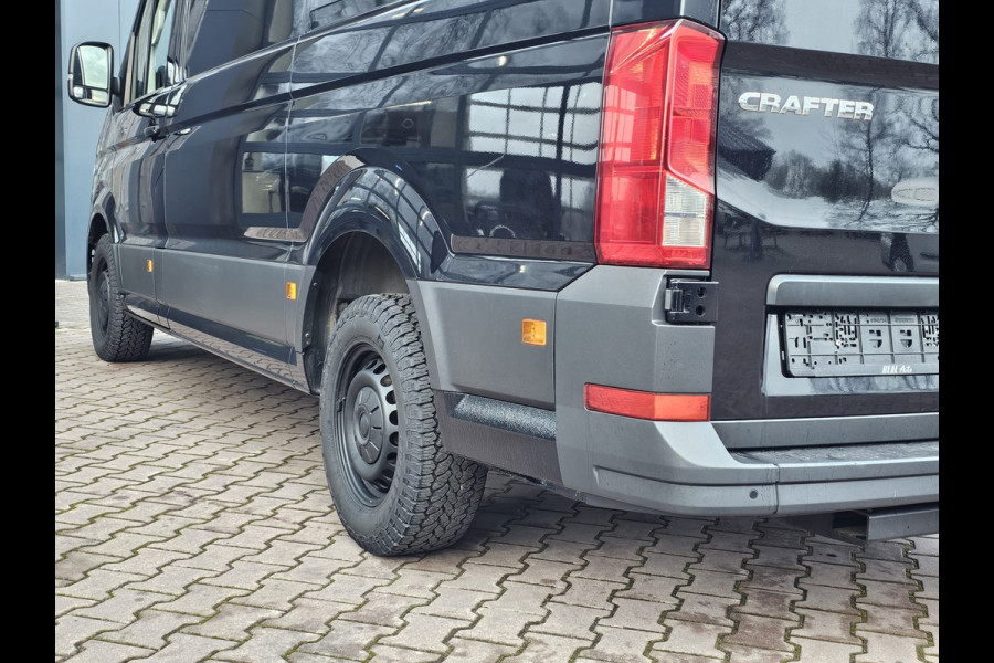 Volkswagen Crafter 35 2.0 TDI L3H2 177PK RWD Highline | 3500KG trekhgewicht | Cruise | App-connect | Navi | Stoelverwarming | Betimmering | Camera |