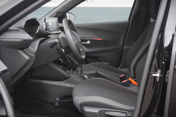 Peugeot 2008 1.2 PureTech Active Pack NAVIGATIE FULL MAP/CRUISE CONTROL/16" ALL SEASON BANDEN