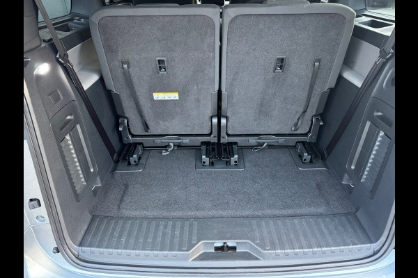 Volkswagen ID. Buzz Pro 86 kWh LWB 6prs. * Camera * El. Schuifdeuren * Stoelverwarming * Adaptieve Cruise Control * SOH 98% *