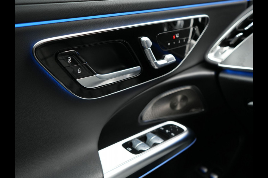 Mercedes-Benz E-Klasse Estate 300 e Luxury Line PHEV 313pk Dealer O.H | Luchtvering | Trekhaak af Fabriek | Lederen Comfortzetels Memory | Adaptive Cruise | Burmester 4D | Digital LED | 360 Camera | Keyless | Sfeerverlichting | Plug In Hybrid