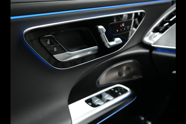 Mercedes-Benz E-Klasse Estate 300 e Luxury Line PHEV 313pk Dealer O.H | Luchtvering | Trekhaak af Fabriek | Lederen Comfortzetels Memory | Adaptive Cruise | Burmester 4D | Digital LED | 360 Camera | Keyless | Sfeerverlichting | Plug In Hybrid