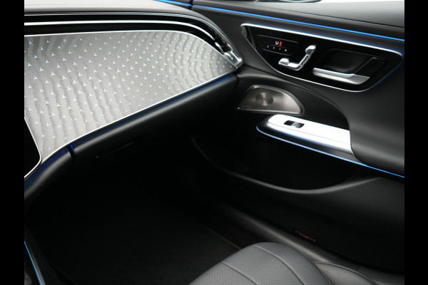 Mercedes-Benz E-Klasse Estate 300 e Luxury Line PHEV 313pk Dealer O.H | Luchtvering | Trekhaak af Fabriek | Lederen Comfortzetels Memory | Adaptive Cruise | Burmester 4D | Digital LED | 360 Camera | Keyless | Sfeerverlichting | Plug In Hybrid