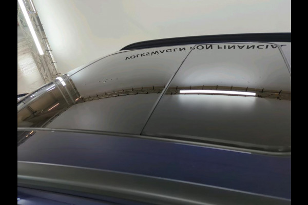 Audi e-tron e-tron 50 quattro Launch edition Black 71 kWh S-Line | Panoramadak | Stoelverwarming | Adaptive Cruise Control | Memory Seat | Parkeersensoren | Keyless | Apple Carplay