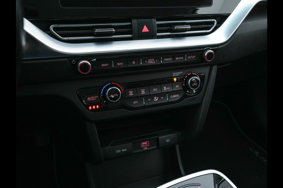 Kia e-Niro DynamicLine 64 kWh [ 3-Fase ] {SOH-100%} (INCL-BTW) Aut.*LEATHER-FABRIC | NAVI-FULLMAP | DAB+ | ADAPTIVE-CRUISE | CAMERA | HEATED-COMFORTSEATS | KEYLESS | DIGI-COCKPIT | SHIFT-PADDLES | CARPLAY | LANE-ASSIST | ...