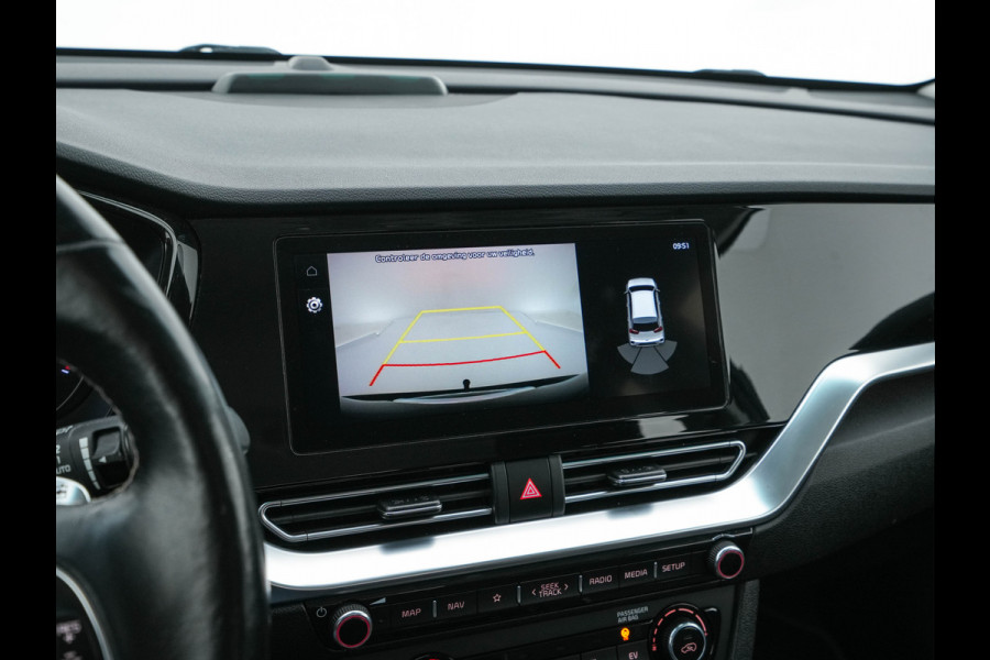 Kia e-Niro DynamicLine 64 kWh [ 3-Fase ] {SOH-100%} (INCL-BTW) Aut.*LEATHER-FABRIC | NAVI-FULLMAP | DAB+ | ADAPTIVE-CRUISE | CAMERA | HEATED-COMFORTSEATS | KEYLESS | DIGI-COCKPIT | SHIFT-PADDLES | CARPLAY | LANE-ASSIST | ...