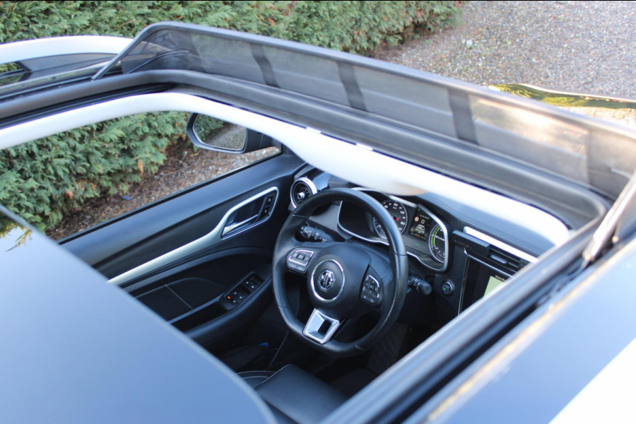 MG Mg Zs EV Luxury 45kWh AllSeason Panodak Leder