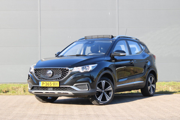 MG Mg Zs EV Luxury 45kWh AllSeason Panodak Leder