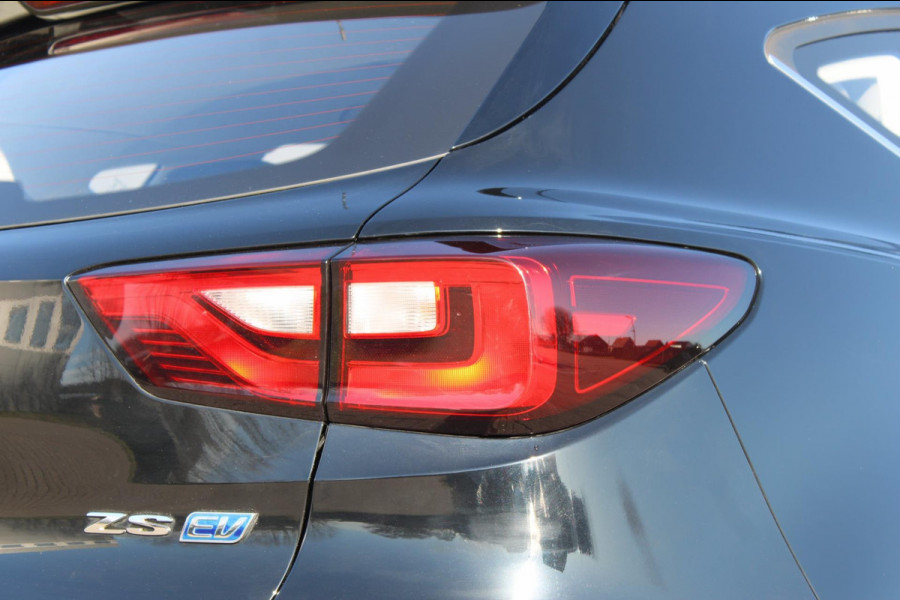 MG Mg Zs EV Luxury 45kWh AllSeason Panodak Leder