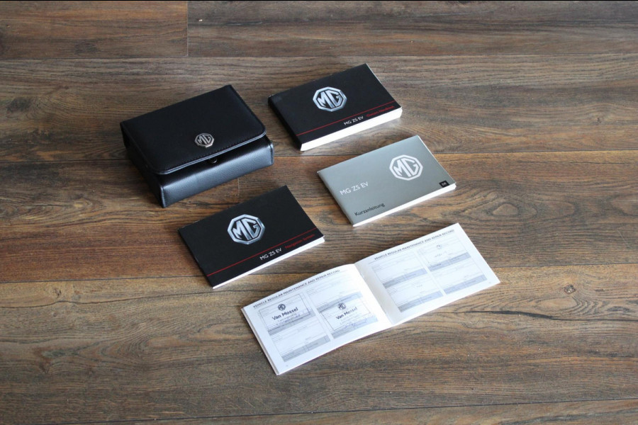 MG Mg Zs EV Luxury 45kWh AllSeason Panodak Leder