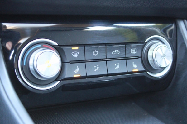 MG Mg Zs EV Luxury 45kWh AllSeason Panodak Leder