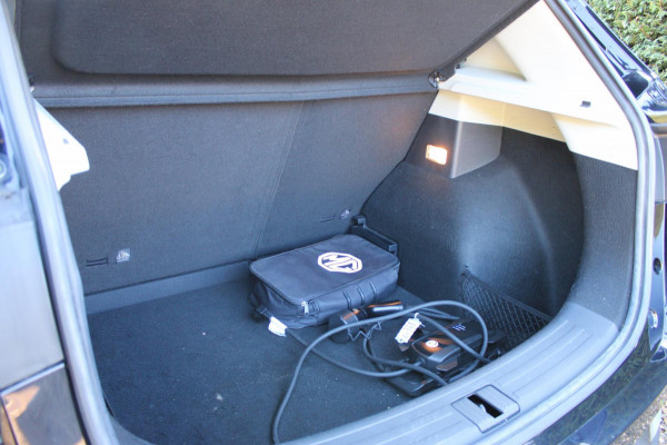 MG Mg Zs EV Luxury 45kWh AllSeason Panodak Leder