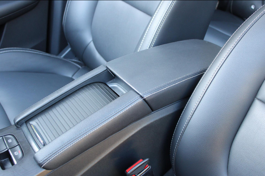 MG Mg Zs EV Luxury 45kWh AllSeason Panodak Leder