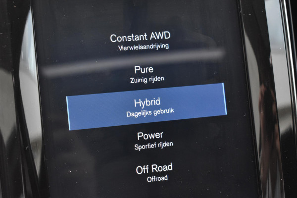 Volvo XC60 T8 390PK Automaat Recharge AWD Inscription / Intellisafe / Panoramadak / head-up display / Camera achter / Donker glas achter