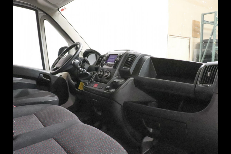 Opel Movano 140pk L2H2 Edition Navi Camera Parkeersensoren Trekhaak Cruise control Airco