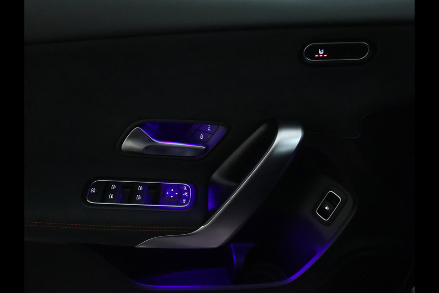 Mercedes-Benz A-Klasse 250 e Star Edition AMG Line | AMG Line | Sfeerverlichting | Achteruitrijcamera | Apple CarPlay | Inclusief 24 maanden MB Certified garantie voor Europa.