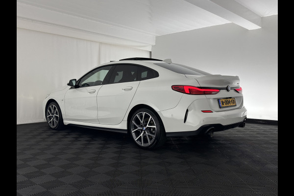 BMW 2 Serie Gran Coupé 220i M-Sportpack Business Edition (INCL-BTW) Aut. *PANO | MICROFIBRE-SPORTSEATS | FULL-LED | DIGI-COCKPIT | CAMERA | NAVI-FULLMAP | HIFI-SOUND | DAB+ | ECC | PDC | CRUISE | CARPLAY | KEYLESS | PRIVACYGLASS | 18"ALU*
