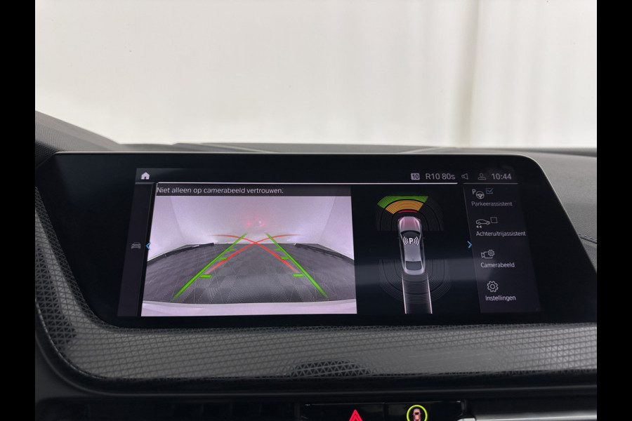 BMW 2 Serie Gran Coupé 220i M-Sportpack Business Edition (INCL-BTW) Aut. *PANO | MICROFIBRE-SPORTSEATS | FULL-LED | DIGI-COCKPIT | CAMERA | NAVI-FULLMAP | HIFI-SOUND | DAB+ | ECC | PDC | CRUISE | CARPLAY | KEYLESS | PRIVACYGLASS | 18"ALU*