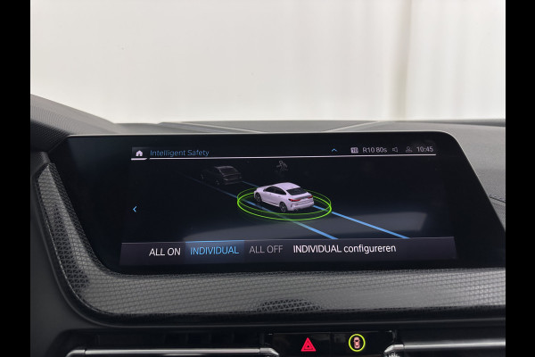 BMW 2 Serie Gran Coupé 220i M-Sportpack Business Edition (INCL-BTW) Aut. *PANO | MICROFIBRE-SPORTSEATS | FULL-LED | DIGI-COCKPIT | CAMERA | NAVI-FULLMAP | HIFI-SOUND | DAB+ | ECC | PDC | CRUISE | CARPLAY | KEYLESS | PRIVACYGLASS | 18"ALU*