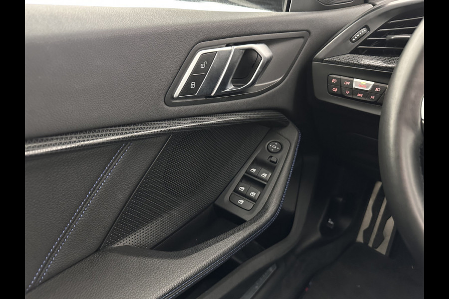 BMW 2 Serie Gran Coupé 220i M-Sportpack Business Edition (INCL-BTW) Aut. *PANO | MICROFIBRE-SPORTSEATS | FULL-LED | DIGI-COCKPIT | CAMERA | NAVI-FULLMAP | HIFI-SOUND | DAB+ | ECC | PDC | CRUISE | CARPLAY | KEYLESS | PRIVACYGLASS | 18"ALU*