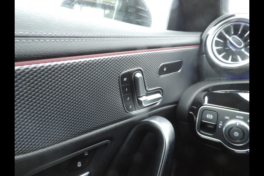 Mercedes-Benz CLA-Klasse Shooting Brake 200 Business Solution Luxury panoramadak trekhaak