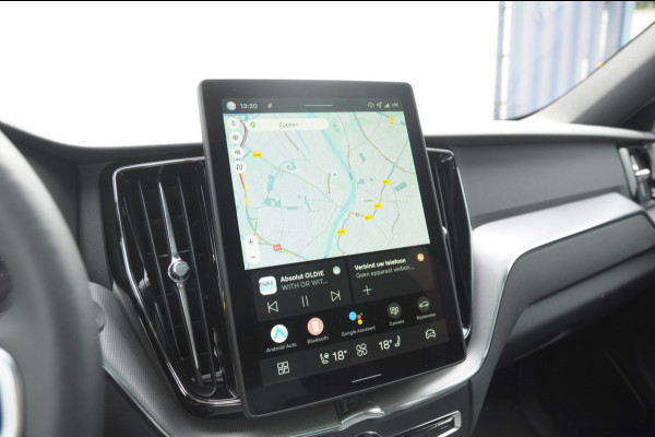 Volvo XC60 T8 455PK Facelift AWD Plus Black Edition Head up display / Luchtvering / Trekhaak / Apple Carplay / Adaptive cruise control / Panorama dak / Sportstoelen / Elektrisch bedienbare bestuurderstoel met geheugen / Keyless Entry / Elektrische achterklep