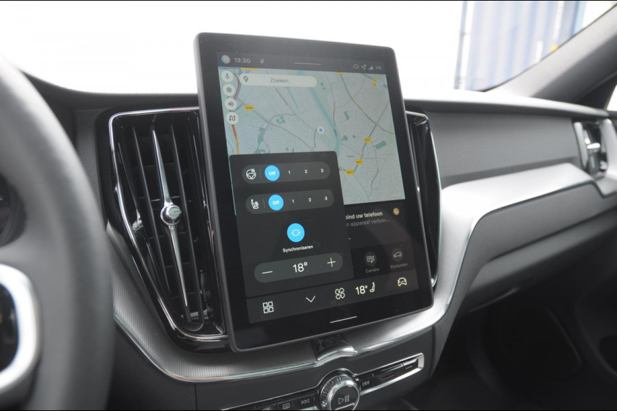 Volvo XC60 T8 455PK Facelift AWD Plus Black Edition Head up display / Luchtvering / Trekhaak / Apple Carplay / Adaptive cruise control / Panorama dak / Sportstoelen / Elektrisch bedienbare bestuurderstoel met geheugen / Keyless Entry / Elektrische achterklep