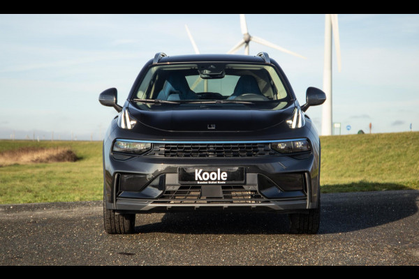 Lynk & Co 01 1.5 192kW PHEV PANORAMA DAK / 20'' / STOEVERWARMING / CARPLAY