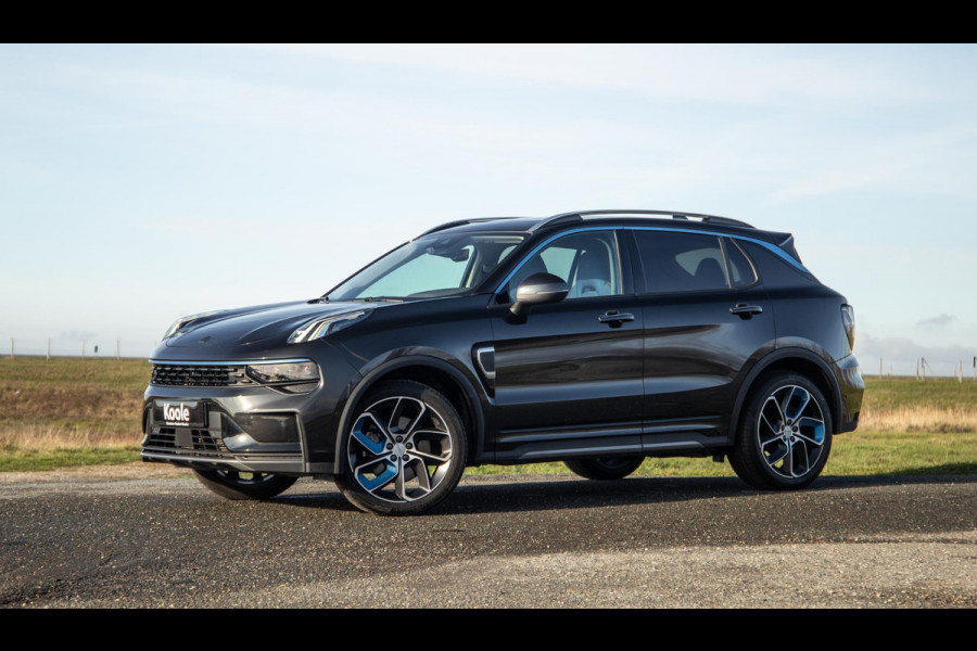 Lynk & Co 01 1.5 192kW PHEV PANORAMA DAK / 20'' / STOEVERWARMING / CARPLAY