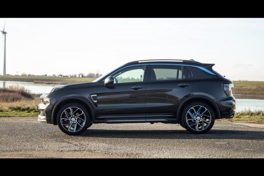Lynk & Co 01 1.5 192kW PHEV PANORAMA DAK / 20'' / STOEVERWARMING / CARPLAY