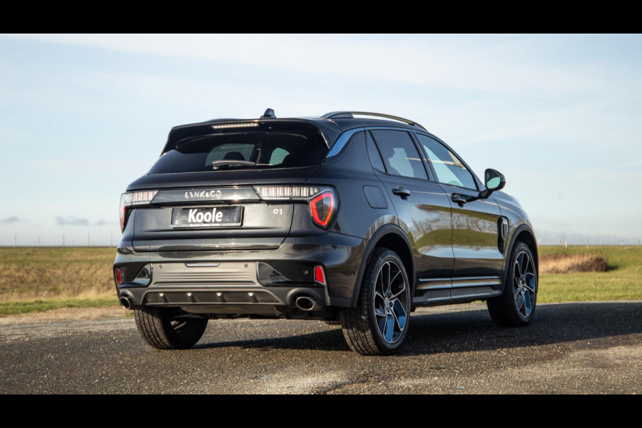 Lynk & Co 01 1.5 192kW PHEV PANORAMA DAK / 20'' / STOEVERWARMING / CARPLAY
