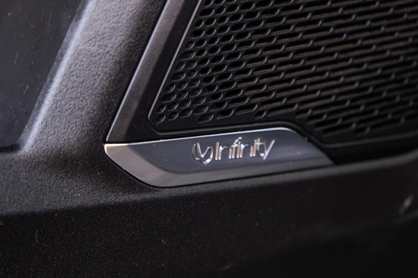 Lynk & Co 01 1.5 192kW PHEV PANORAMA DAK / 20'' / STOEVERWARMING / CARPLAY