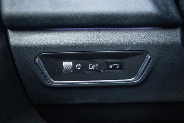 Lynk & Co 01 1.5 192kW PHEV PANORAMA DAK / 20'' / STOEVERWARMING / CARPLAY