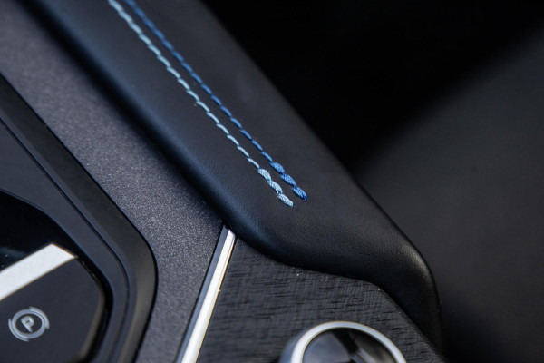 Lynk & Co 01 1.5 192kW PHEV PANORAMA DAK / 20'' / STOEVERWARMING / CARPLAY