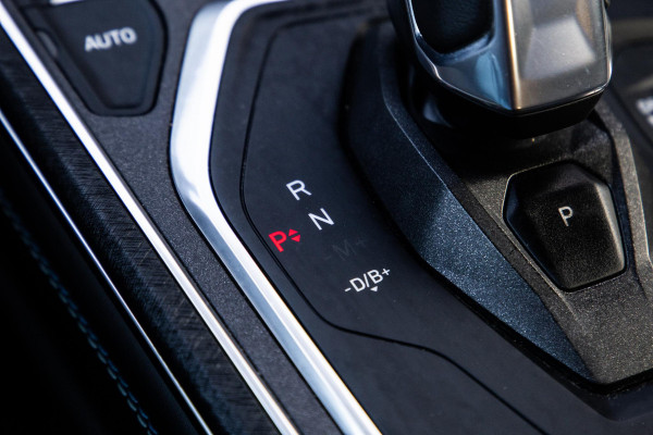 Lynk & Co 01 1.5 192kW PHEV PANORAMA DAK / 20'' / STOEVERWARMING / CARPLAY