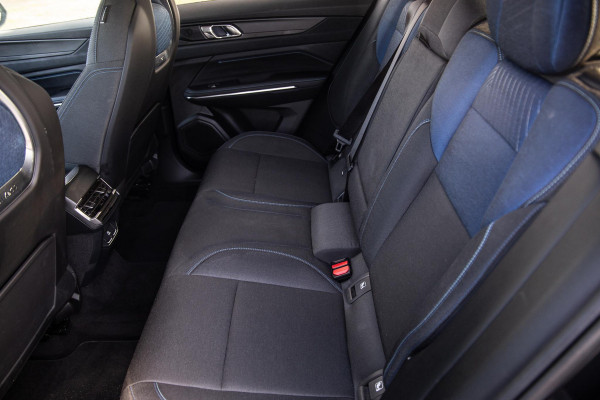 Lynk & Co 01 1.5 192kW PHEV PANORAMA DAK / 20'' / STOEVERWARMING / CARPLAY