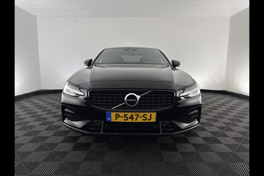 Volvo S60 2.0 B3 R-Design Black Edition (INCL-BTW) Aut. *FULL-LED | LEATHER | HEATED-R-SPORTSEATS | HARMAN/KARDON | MEMORY-PACK | CAMERA | NAVI-FULLMAP | ECC | PRIVACYGLASS | PDC | CRUISE | LANE-ASIST | DAB | DIGI-COCKPIT | TOWBAR