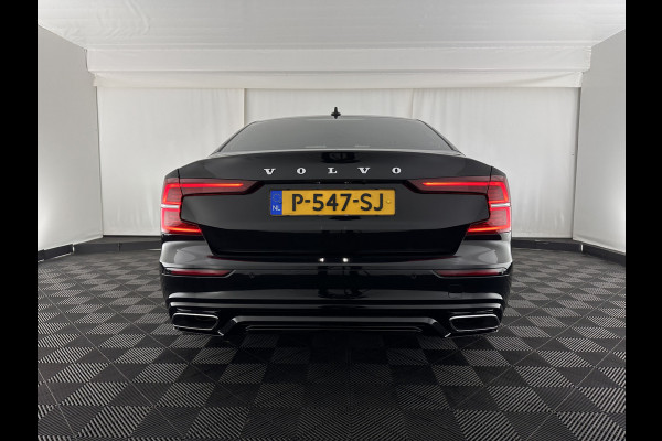 Volvo S60 2.0 B3 R-Design Black Edition (INCL-BTW) Aut. *FULL-LED | LEATHER | HEATED-R-SPORTSEATS | HARMAN/KARDON | MEMORY-PACK | CAMERA | NAVI-FULLMAP | ECC | PRIVACYGLASS | PDC | CRUISE | LANE-ASIST | DAB | DIGI-COCKPIT | TOWBAR