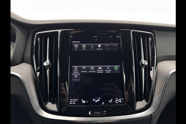 Volvo S60 2.0 B3 R-Design Black Edition (INCL-BTW) Aut. *FULL-LED | LEATHER | HEATED-R-SPORTSEATS | HARMAN/KARDON | MEMORY-PACK | CAMERA | NAVI-FULLMAP | ECC | PRIVACYGLASS | PDC | CRUISE | LANE-ASIST | DAB | DIGI-COCKPIT | TOWBAR