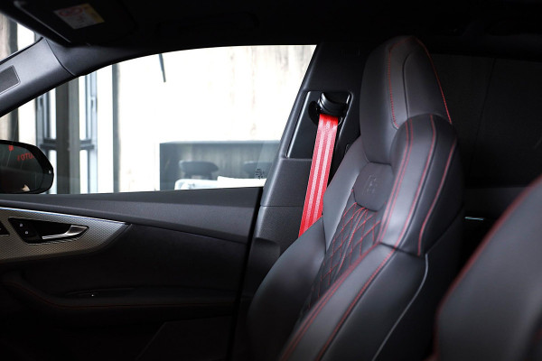 Audi Q8 60 TFSI e Quattro RSQ8 Look / NEW / RS Zetels / Massage / Head Up / 360 Camera / B & O / Leder / Open Pano / Matrix / 23 I