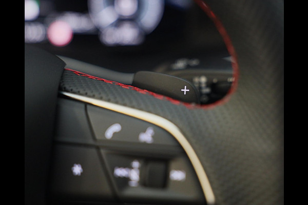 Audi Q8 60 TFSI e Quattro RSQ8 Look / NEW / RS Zetels / Massage / Head Up / 360 Camera / B & O / Leder / Open Pano / Matrix / 23 I