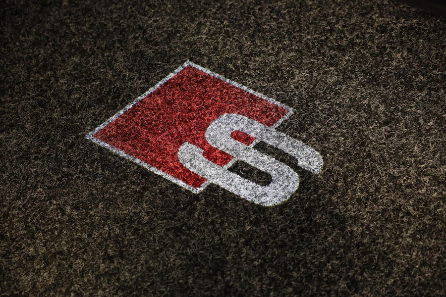 Audi Q8 60 TFSI e Quattro RSQ8 Look / NEW / RS Zetels / Massage / Head Up / 360 Camera / B & O / Leder / Open Pano / Matrix / 23 I