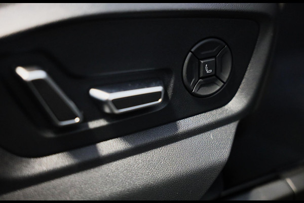 Audi Q8 60 TFSI e Quattro RSQ8 Look / NEW / RS Zetels / Massage / Head Up / 360 Camera / B & O / Leder / Open Pano / Matrix / 23 I