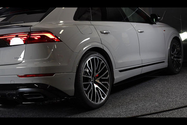 Audi Q8 60 TFSI e Quattro RSQ8 Look / NEW / RS Zetels / Massage / Head Up / 360 Camera / B & O / Leder / Open Pano / Matrix / 23 I